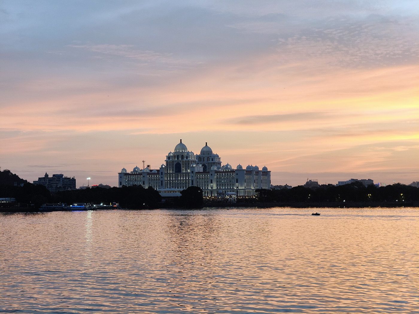 The state secretariat building